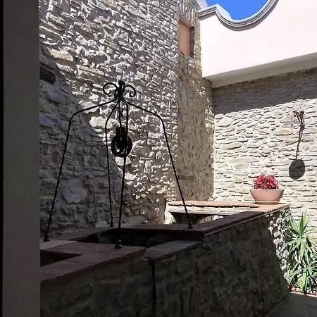 Bed & Breakfast Pozzo Medievale *